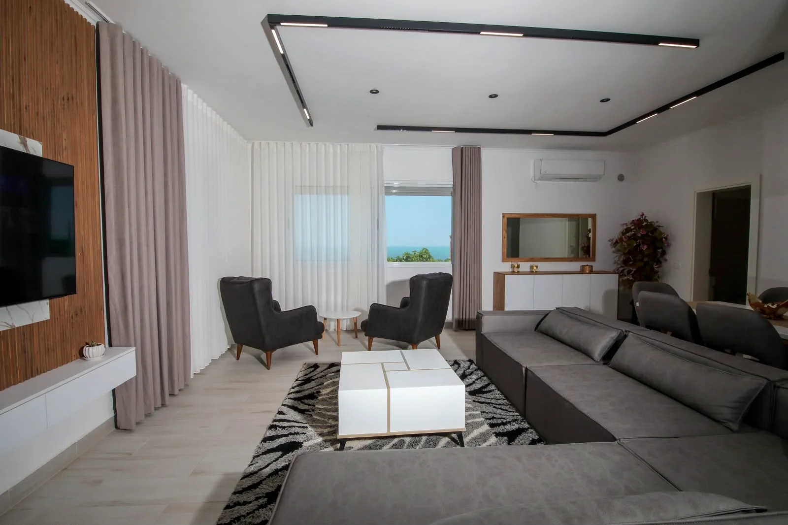 Era e Liqenit accommodation